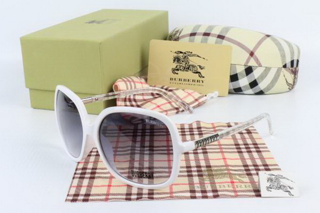 Burberry Boutique Sunglasses 037